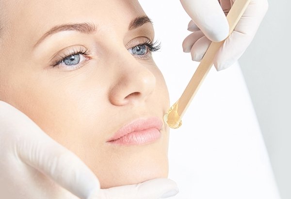 Haarentfernung auf Zuckerbasis